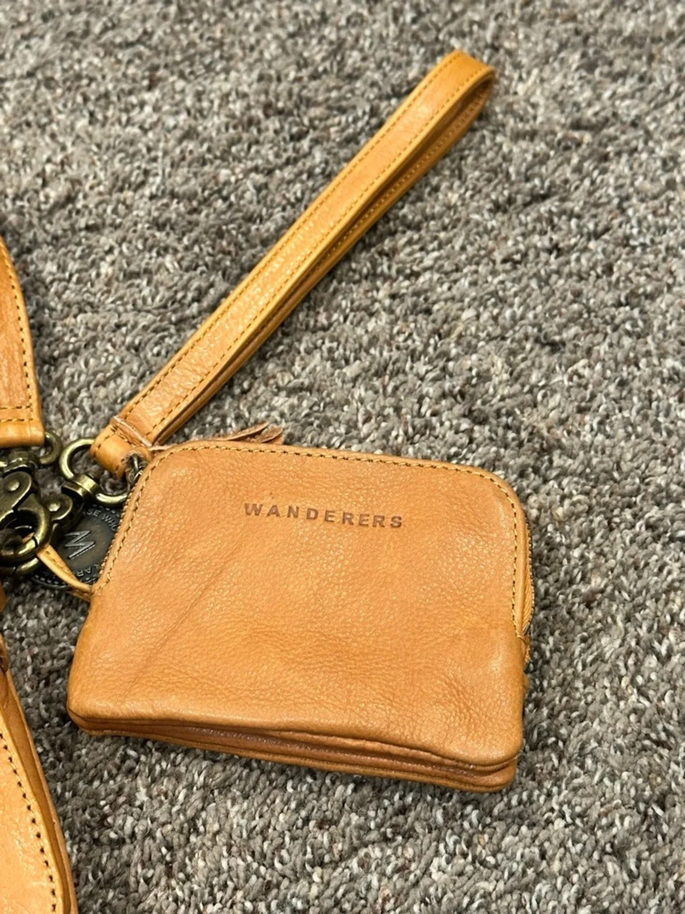 NWT Wanderers Travel Co Notting Hill Crossbody Bag & Milano Wallet Set Tan